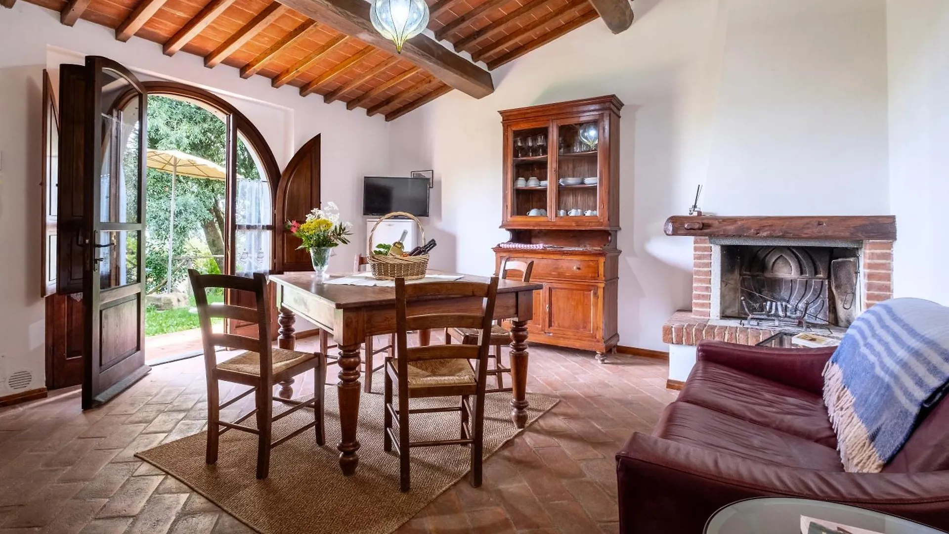 Farm stay Agriturismo Borgo Sant'Ercolano Ciggiano Italy